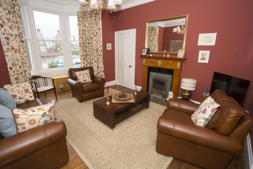 Doris Crook B&B Edinburgh Bagian luar foto